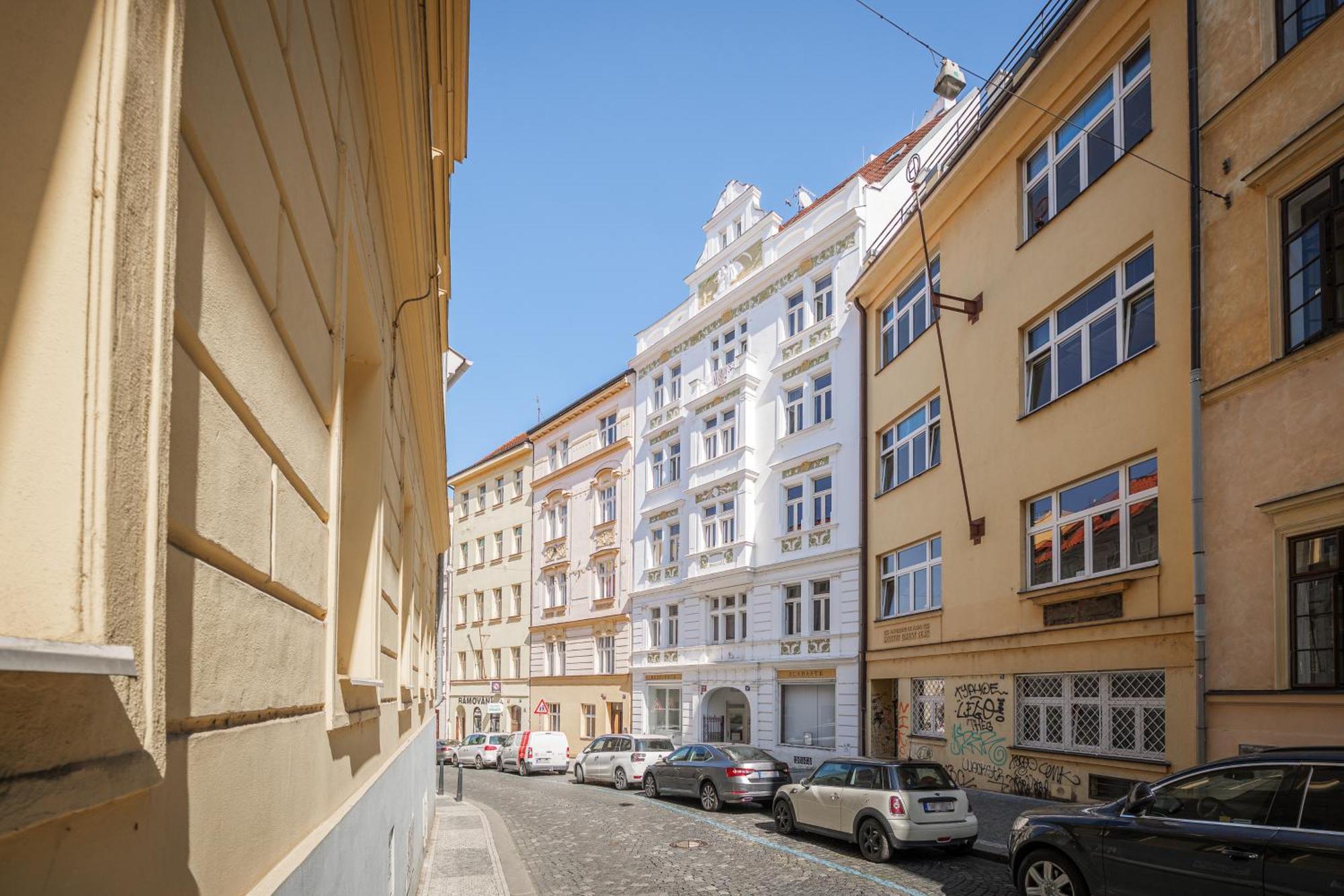 Bright Downtown Studio, Prague